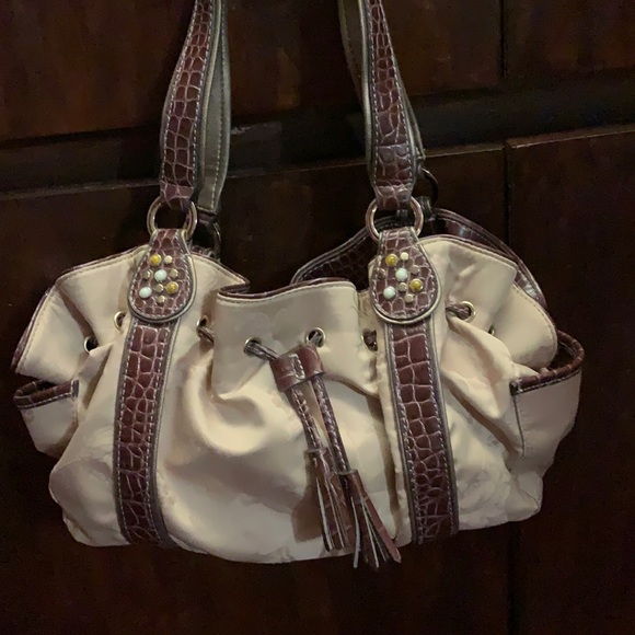 New Liz Claiborne Drawstring embellished handbag - Picture 1 of 7